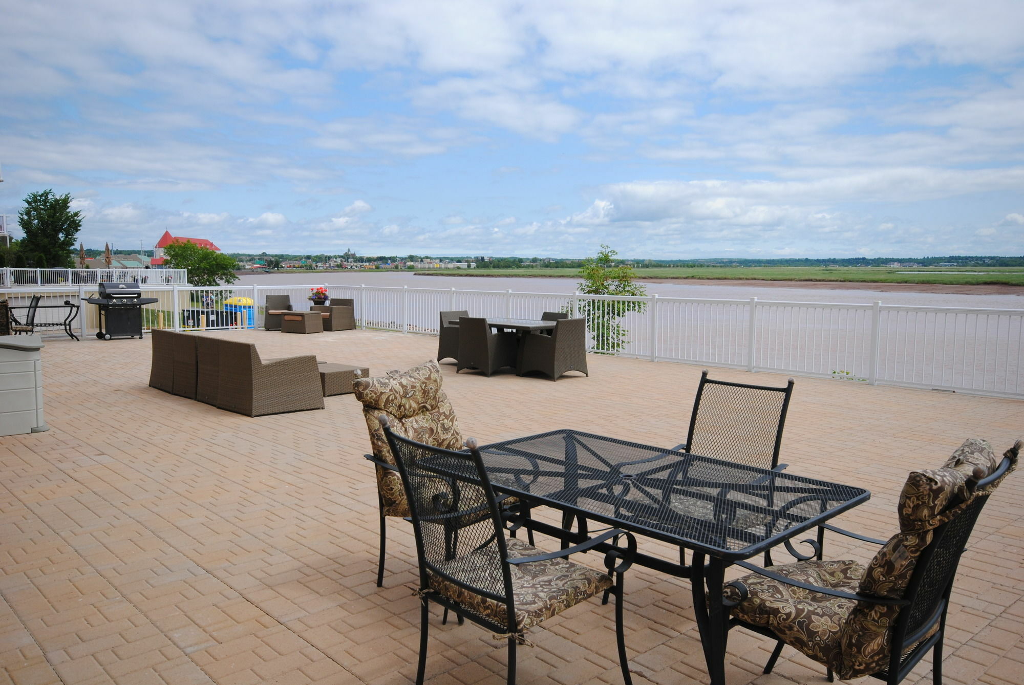 Premiere Suites Moncton Eksteriør billede